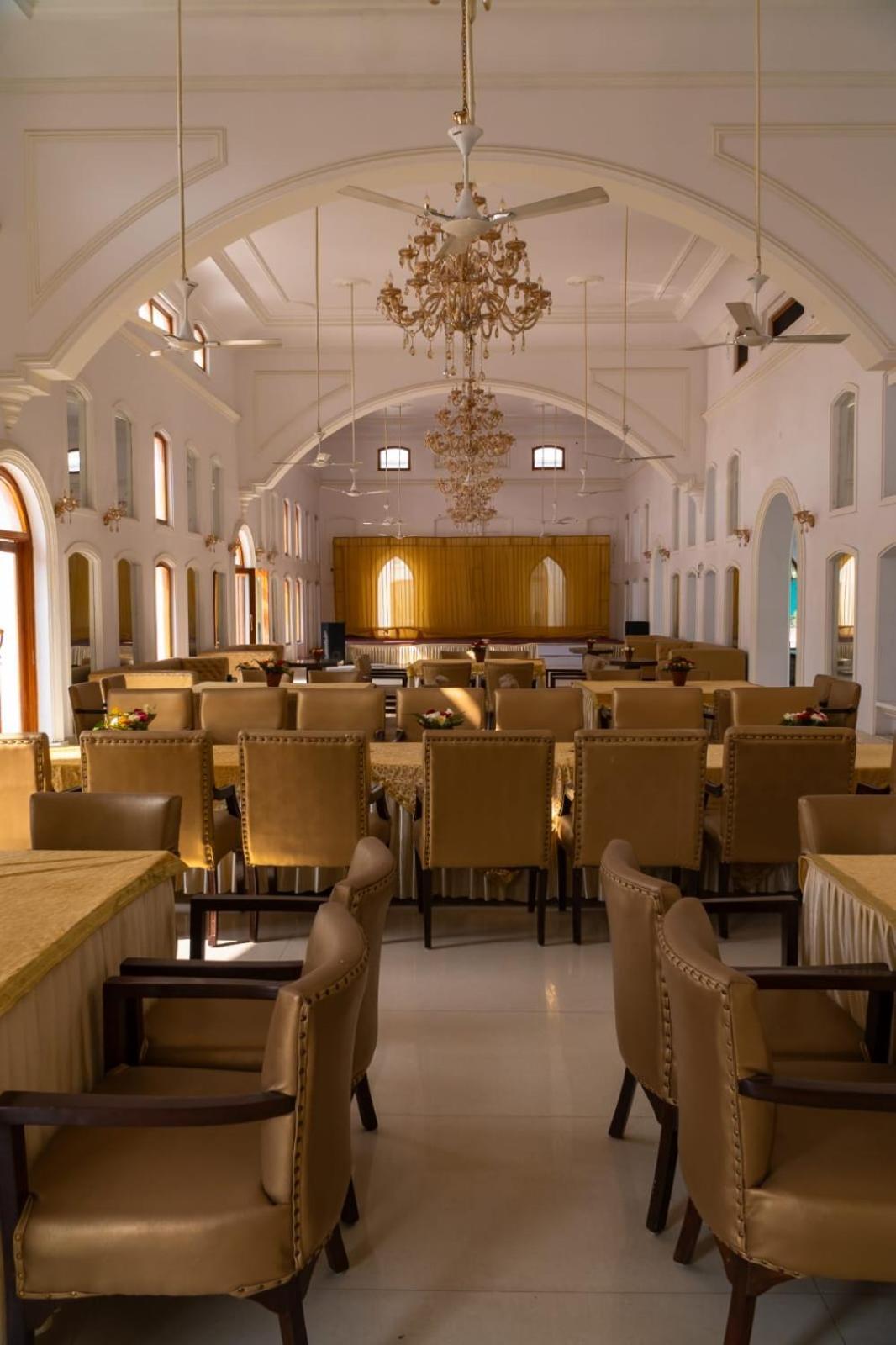 Отель A Mansion Kashipur Экстерьер фото